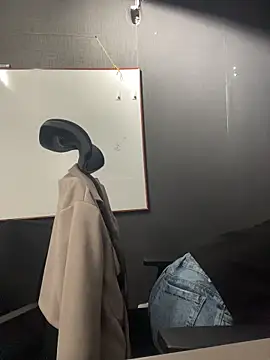 Isabella Varella online show from 18, 2, 2026