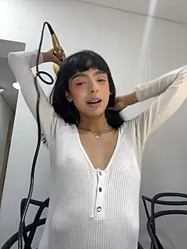 ZaraLuuv online show from 28, 9, 2025