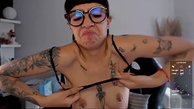 Saraa Desiree online show from 10, 1, 2026