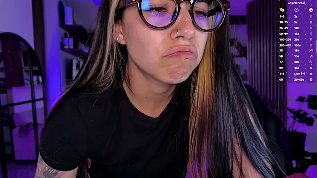 Saraa Desiree online show from 30, 3, 2026