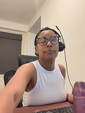 Melia Rayne online show from 5, 5, 2026