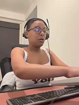 Melia Rayne online show from 14, 5, 2026