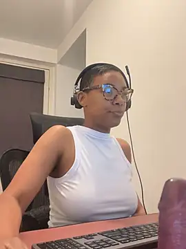 Melia Rayne online show from 18, 5, 2026