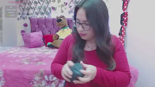 Snapshot of Anny__cute chatting on 9, 9, 2025 Anny cute online show from 9, 9, 2025