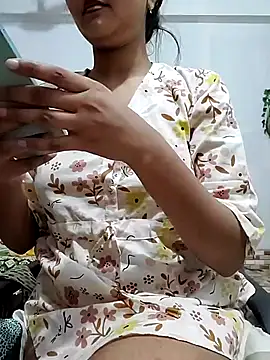 sexy-trisha1 online show from 13, 5, 2026