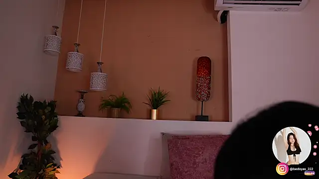 Snapshot of alison222_ chatting on 13, 11, 2025 alison222 online show from 13, 11, 2025