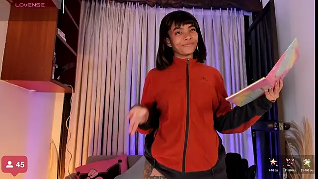 Snapshot of SarahLynn7 chatting on 3, 11, 2025 SarahLynn7 online show from 3, 11, 2025