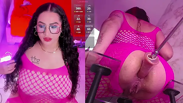 Snapshot of RoxyLicious_ chatting on 20, 3, 2026 RoxyLicious online show from 20, 3, 2026