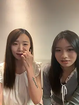 Snapshot of TOP_yoyo chatting on 29, 9, 2025 TOP yoyo online show from 29, 9, 2025