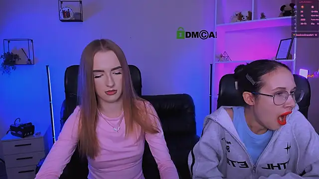 Snapshot of mona_cloud chatting on 6, 11, 2025 mona cloud online show from 6, 11, 2025