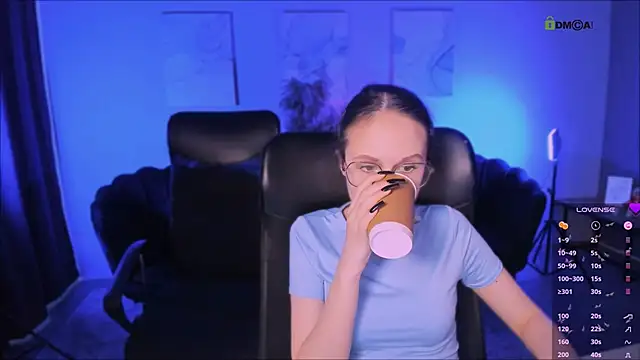 Snapshot of mona_cloud chatting on 23, 11, 2025 mona cloud online show from 23, 11, 2025