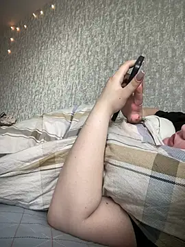 Dreamy Desire online show from 17, 3, 2025