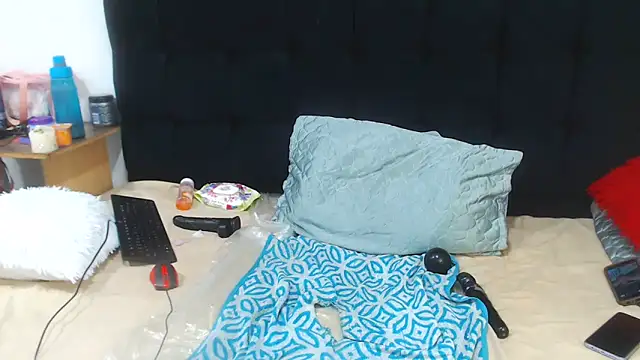 Snapshot of TaurusClitCake chatting on 25, 10, 2025 TaurusClitCake online show from 25, 10, 2025