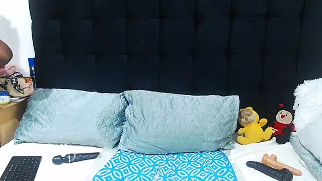 Snapshot of TaurusClitCake chatting on 2, 11, 2025 TaurusClitCake online show from 2, 11, 2025