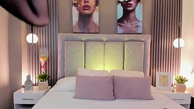 GiannaColling1 online show from 17, 9, 2025