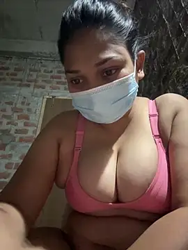 Snapshot of divya_arora22 chatting on 7, 3, 2025 divya arora22 online show from 7, 3, 2025