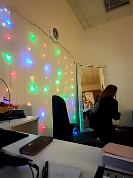 Snapshot of Juicy_PeachLux chatting on 1, 4, 2026 Juicy PeachLux online show from 1, 4, 2026