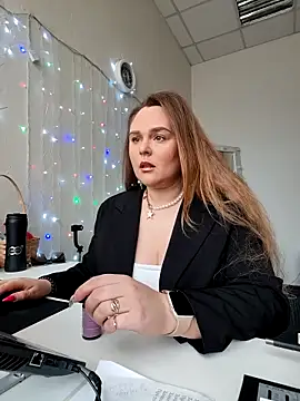Snapshot of Juicy_PeachLux chatting on 18, 4, 2026 Juicy PeachLux online show from 18, 4, 2026