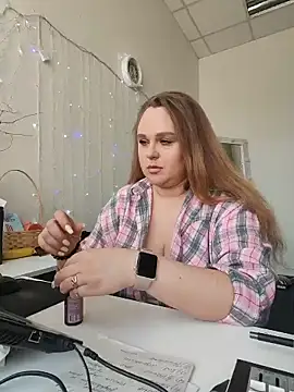 Snapshot of Juicy_PeachLux chatting on 15, 5, 2026 Juicy PeachLux online show from 15, 5, 2026