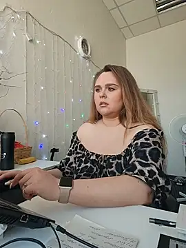 Snapshot of Juicy_PeachLux chatting on 16, 5, 2026 Juicy PeachLux online show from 16, 5, 2026