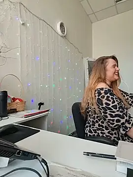 Snapshot of Juicy_PeachLux chatting on 24, 5, 2026 Juicy PeachLux online show from 24, 5, 2026