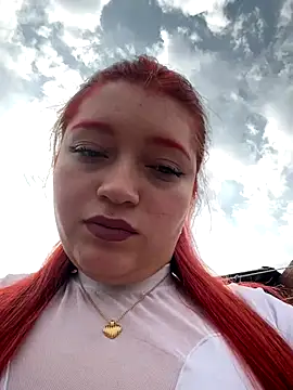 Snapshot of Karina_Leon chatting on 15, 12, 2025 Karina Leon online show from 15, 12, 2025