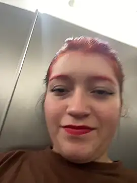 Snapshot of Karina_Leon chatting on 17, 12, 2025 Karina Leon online show from 17, 12, 2025