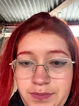 Snapshot of Karina_Leon chatting on 18, 12, 2025 Karina Leon online show from 18, 12, 2025