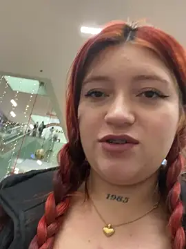 Karina Leon online show from 12, 1, 2026