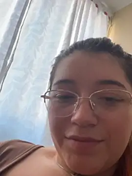 Snapshot of Karina_Leon chatting on 18, 4, 2026 Karina Leon online show from 18, 4, 2026