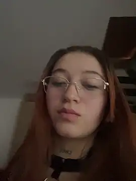 Snapshot of Karina_Leon chatting on 28, 5, 2026 Karina Leon online show from 28, 5, 2026