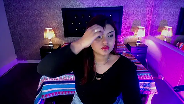 Scarlett  Johanson online show from 11, 3, 2025