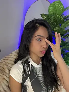 Snapshot of _Emily_Thompson_ chatting on 12, 4, 2026 Emily Thompson online show from 12, 4, 2026