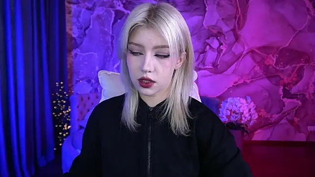 Snapshot of SelenaIris chatting on 27, 9, 2025 SelenaIris online show from 27, 9, 2025