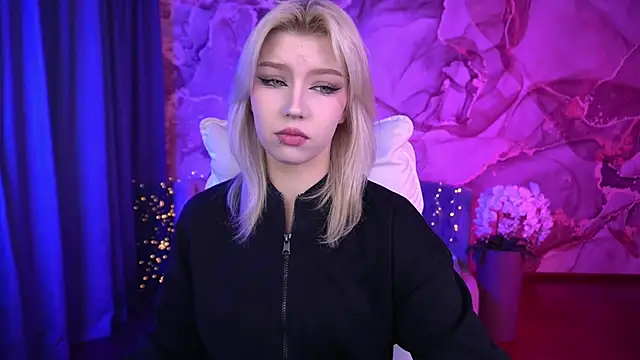 Snapshot of SelenaIris chatting on 2, 10, 2025 SelenaIris online show from 2, 10, 2025