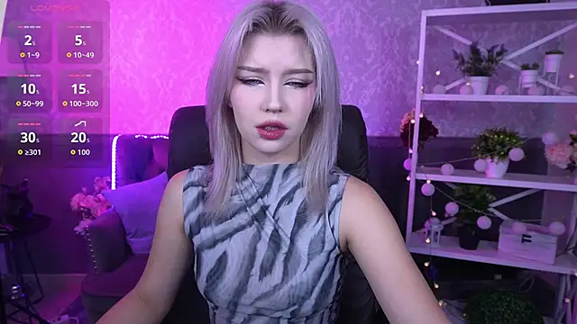 Snapshot of SelenaIris chatting on 12, 10, 2025 SelenaIris online show from 12, 10, 2025