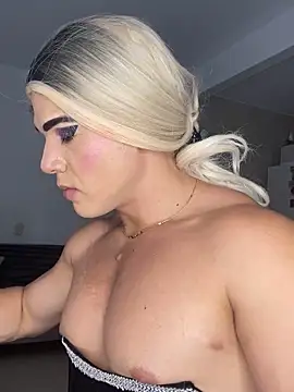 isahilton1 online show from 3, 10, 2025