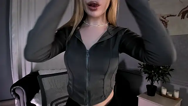 Heydoraa  online show from 6, 3, 2025