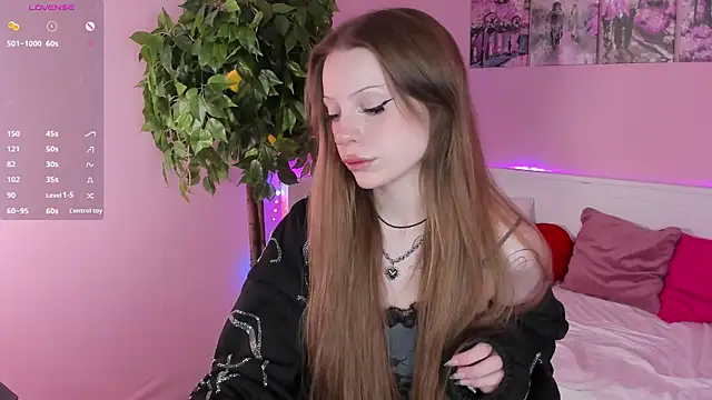 Heydoraa  online show from 10, 10, 2025