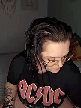 Snapshot of Saucy-Serenity chatting on 25, 3, 2026 Saucy-Serenity online show from 25, 3, 2026