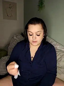 Snapshot of Saucy-Serenity chatting on 2, 4, 2026 Saucy-Serenity online show from 2, 4, 2026