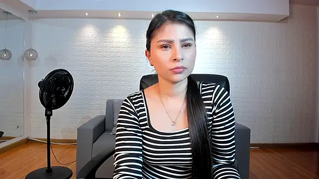 Catalina Santhana online show from 21, 10, 2025