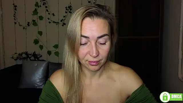 Kiss julli88I online show from 11, 11, 2025