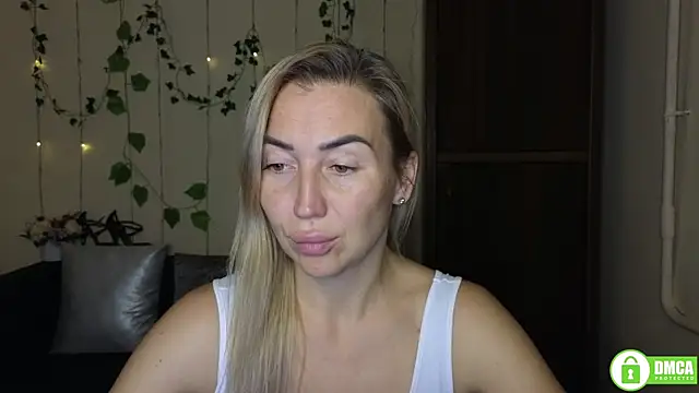 Kiss julli88I online show from 12, 11, 2025