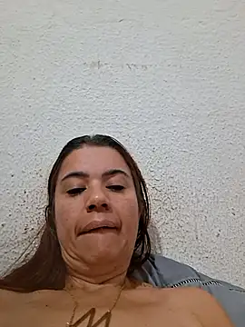 Snapshot of Carnudao chatting on 24, 10, 2025 Carnudao online show from 24, 10, 2025