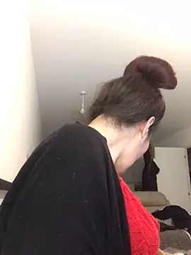 Snapshot of Curvy-Essex-Milf chatting on 12, 10, 2025 Curvy-Essex-Milf online show from 12, 10, 2025