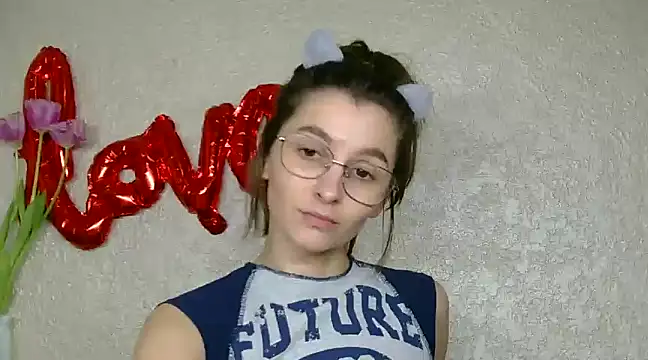 Snapshot of luna_Gharming chatting on 13, 3, 2025 luna Gharming online show from 13, 3, 2025