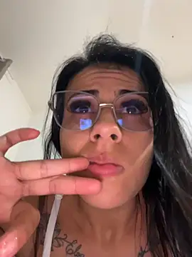 jheicylli online show from 22, 6, 2026