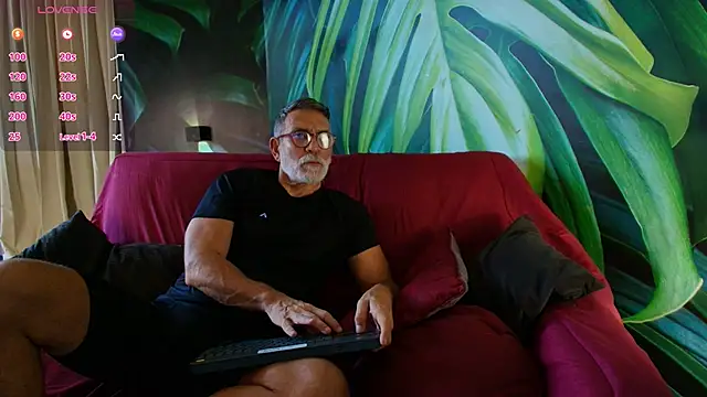 LukeCrews online show from 9, 9, 2025