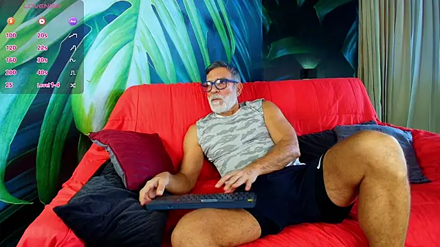 LukeCrews online show from 23, 9, 2025